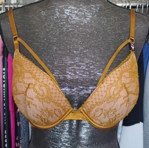 NWT VICTORIA SECRET VERY SEXY PUSH-UP BRA 34C